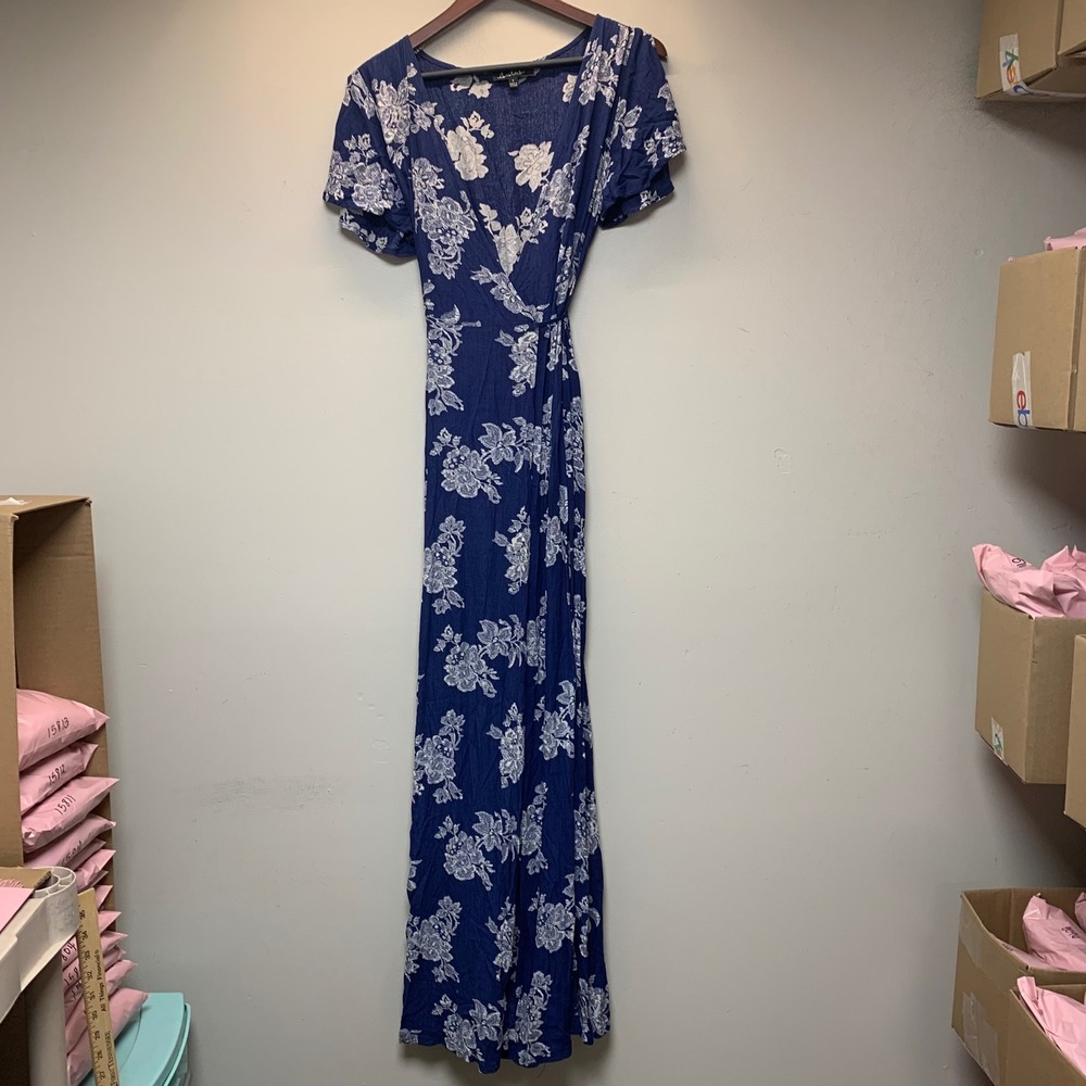 Lulus Floral Wrap Maxi Dress Womens Small Blue Excellent Short Sleeve V-Neck